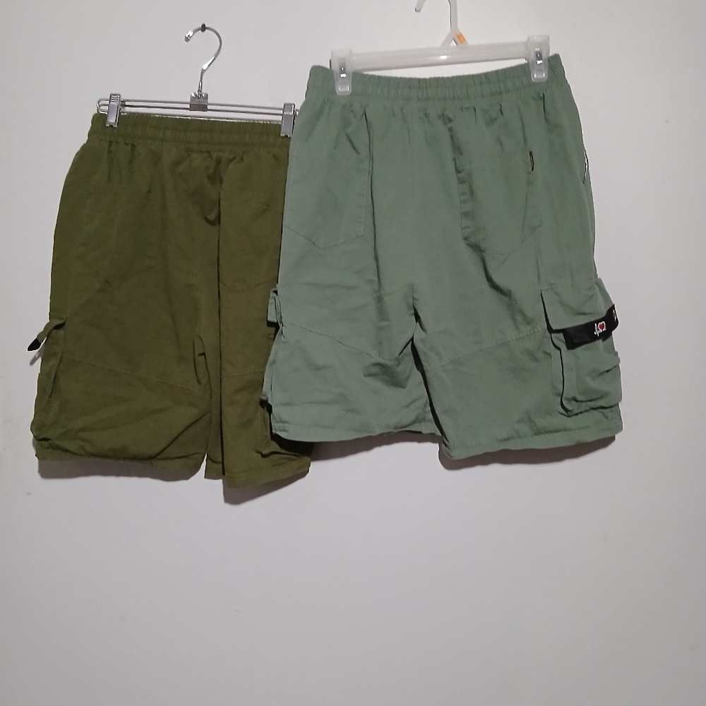 Men's Green Cargo Shorts. Buying 2 Pair NWOT. Size 30X8 - Picture 10 of 16